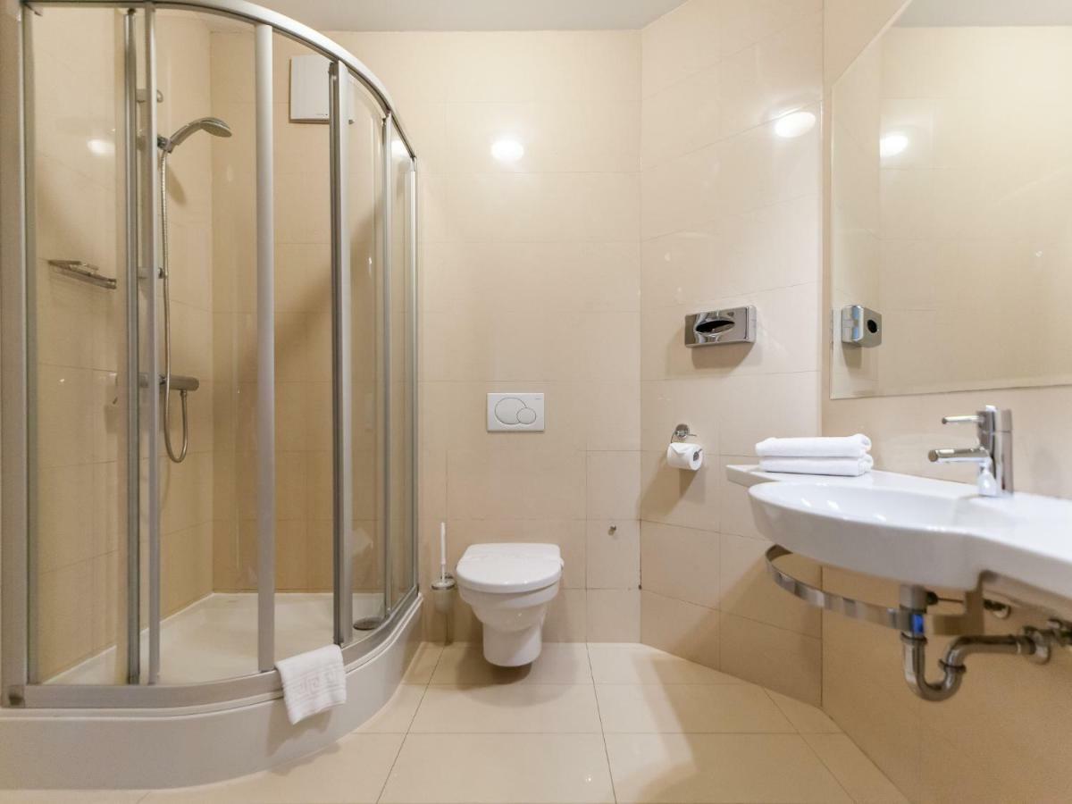 Apartament Hotelowy Delux W Kolobrzegu Ul Kosciuszki 16 Pobyt 7 Nocy 20 Procent Rabatu ,4 Dni 10 Procent Rabatu Kołobrzeg Exterior foto