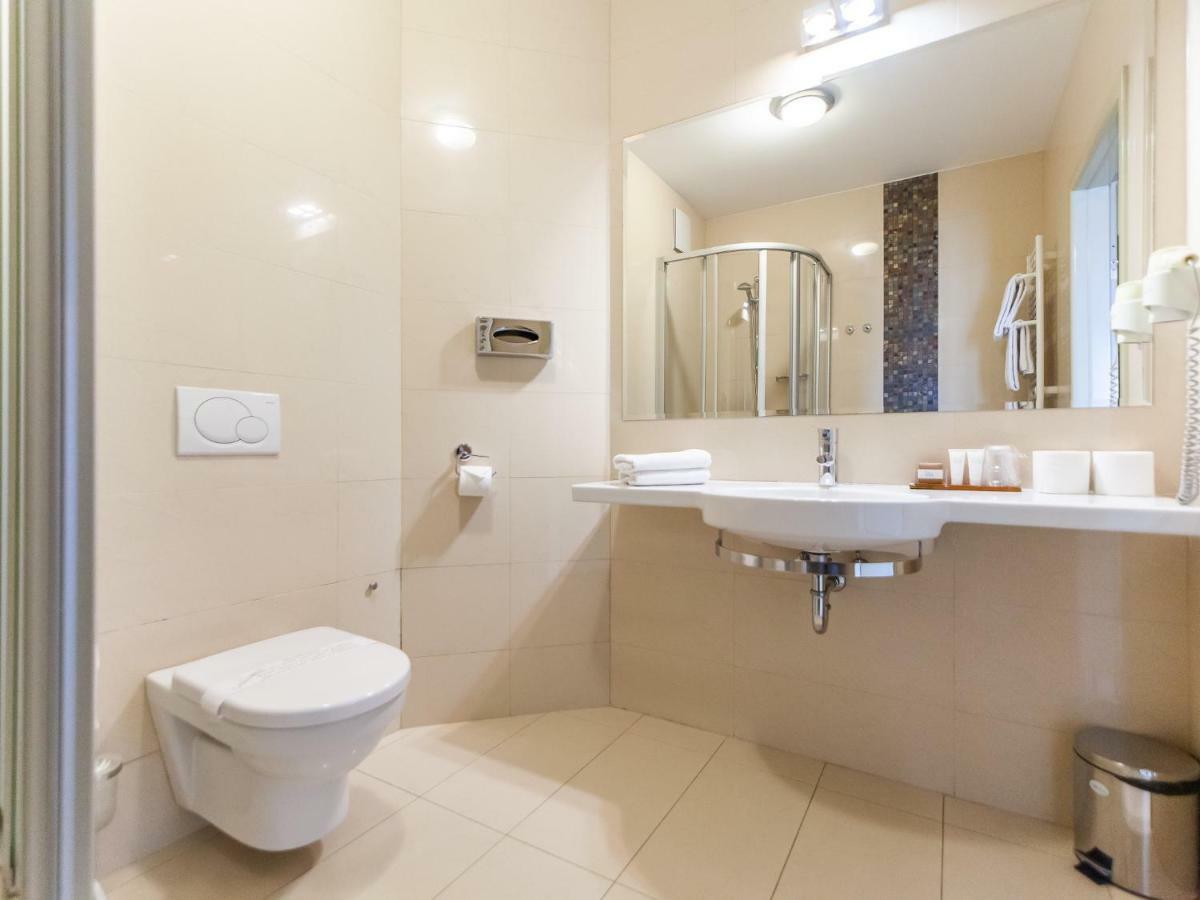 Apartament Hotelowy Delux W Kolobrzegu Ul Kosciuszki 16 Pobyt 7 Nocy 20 Procent Rabatu ,4 Dni 10 Procent Rabatu Kołobrzeg Exterior foto