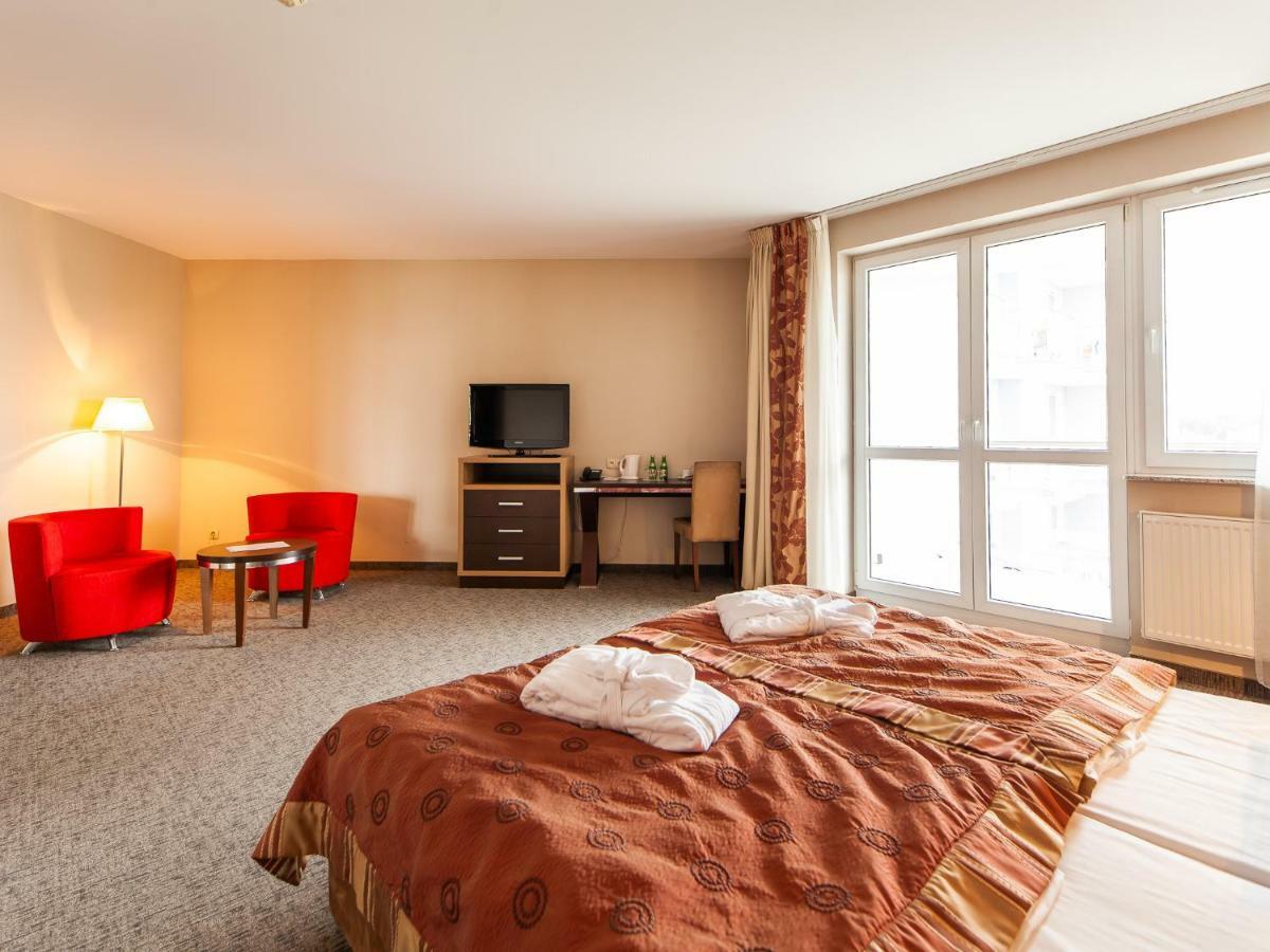 Apartament Hotelowy Delux W Kolobrzegu Ul Kosciuszki 16 Pobyt 7 Nocy 20 Procent Rabatu ,4 Dni 10 Procent Rabatu Kołobrzeg Exterior foto